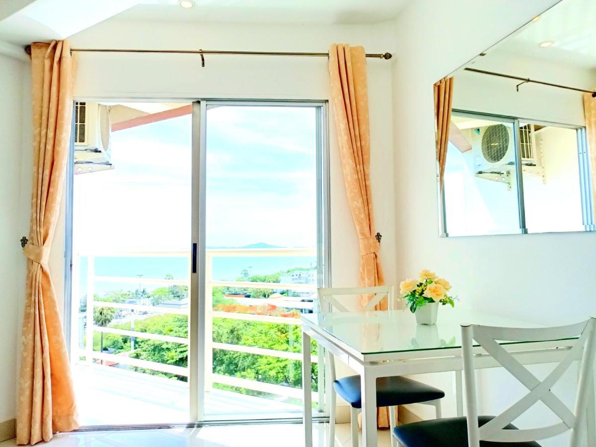 Sea View Beachfront Pattaya Apartamento